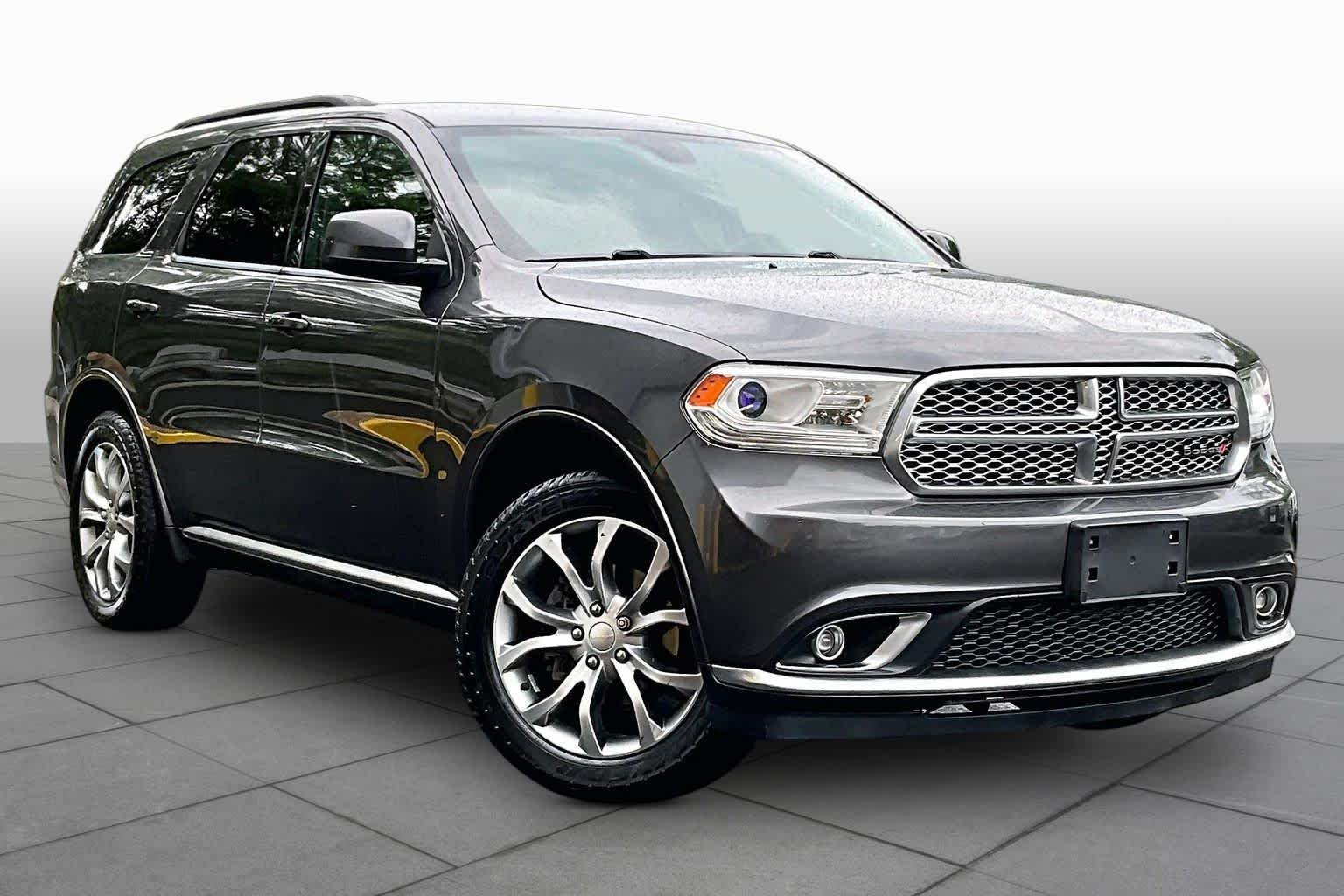 Used 2018 Granite Clearcoat Dodge SXT image 3
