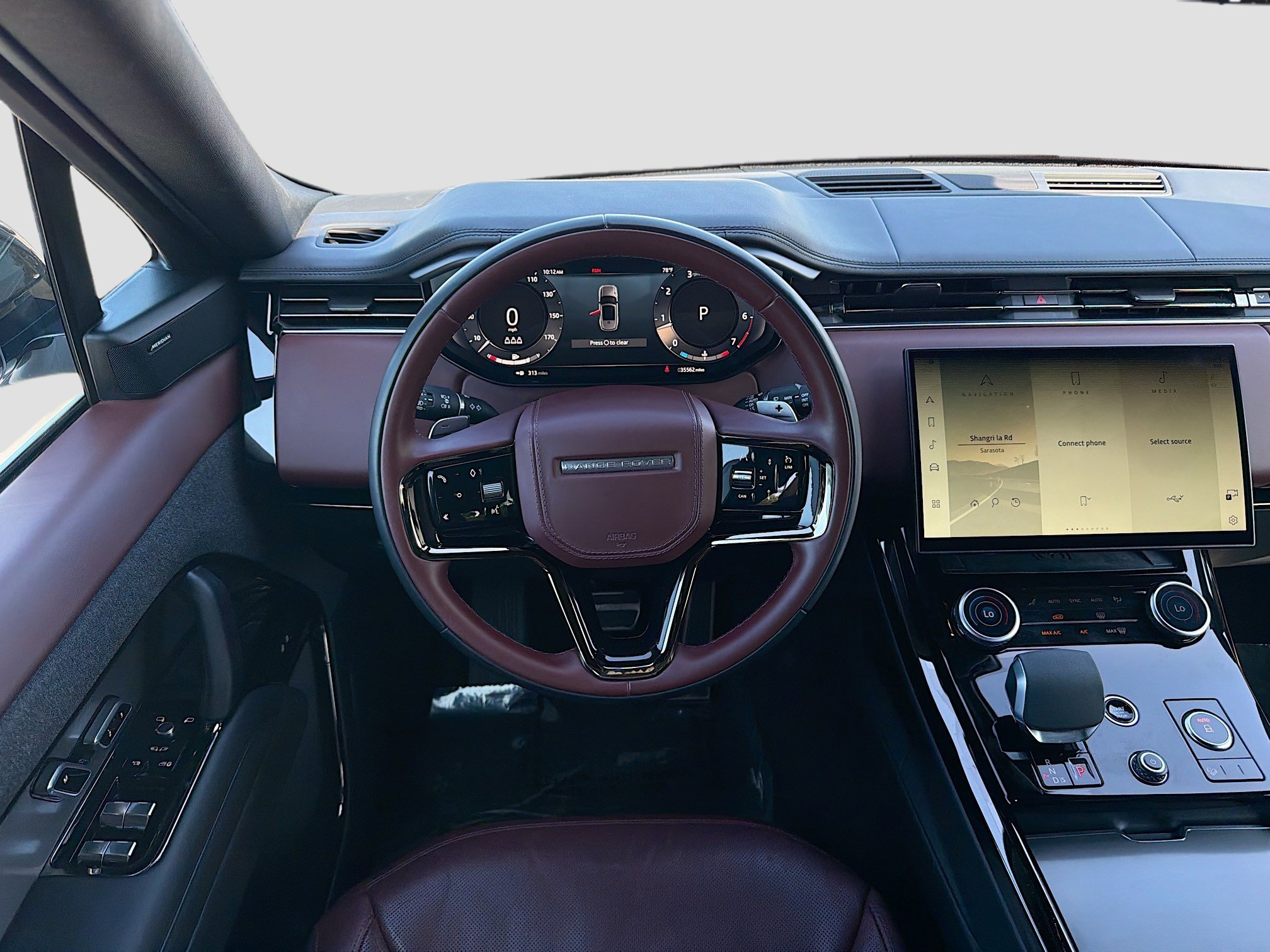 Used 2023 Fuji White Land Rover SE Dynamic image 18