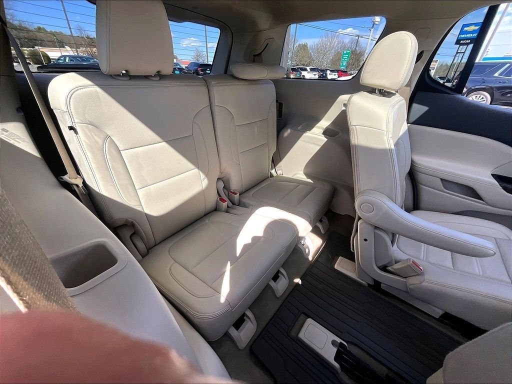 Used 2023 Volcanic Red GMC Denali image 16