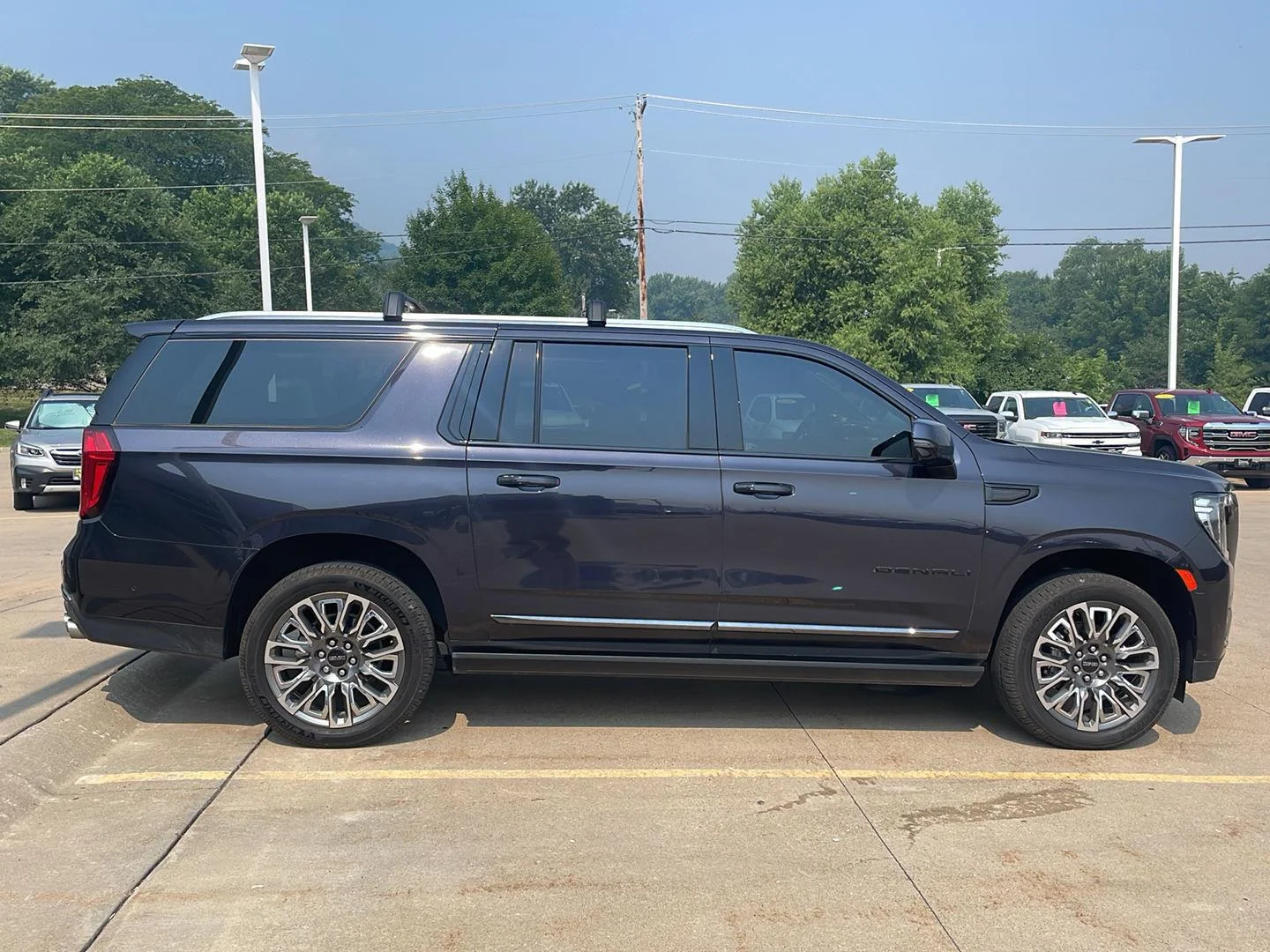 Used 2023 GMC Yukon XL Denali Ultimate with VIN 1GKS2KKL7PR472017 for sale in Winona, Minnesota