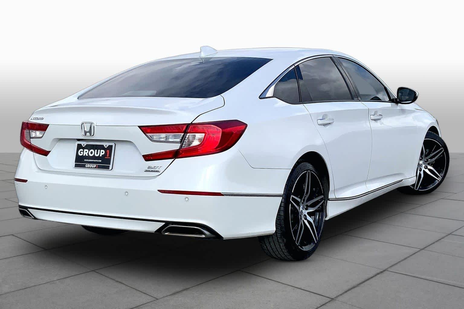 Used 2021 Platinum White Pearl Honda Touring image 13