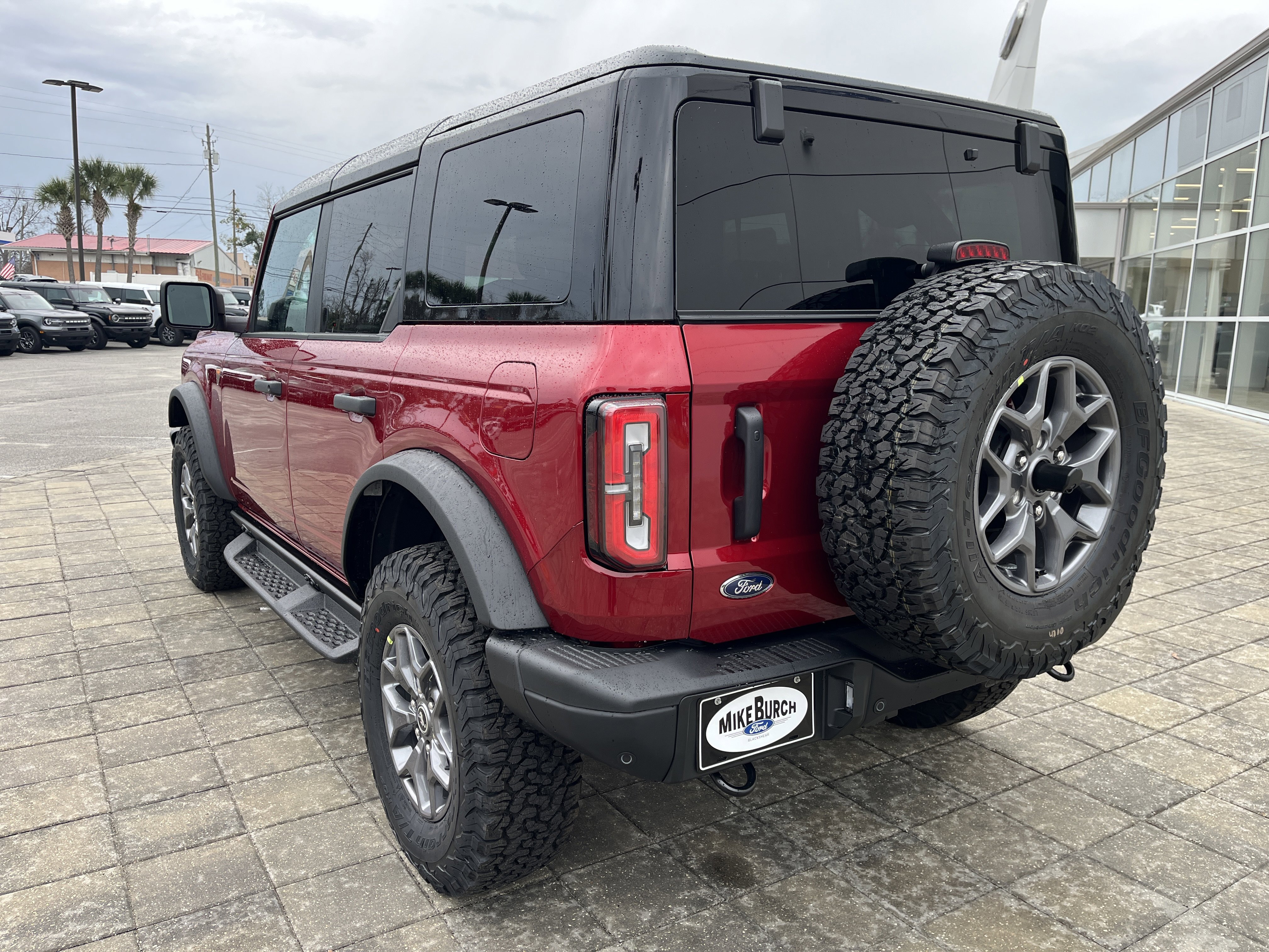 New 2025 Ruby Red Metallic Tinted Clearcoat Ford Badlands® image 5