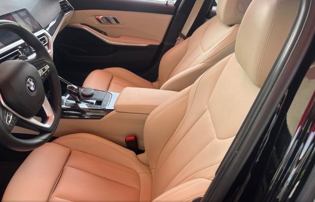 Used 2020 Black BMW 330i image 11