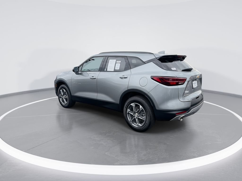 Used 2023 Gray Chevrolet LT image 6