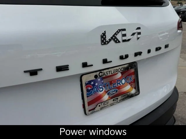 Used 2022 White Kia SX image 23
