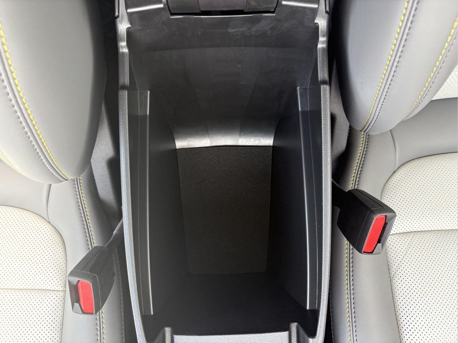 New 2026 Azure Gray Metallic Tri-Coat Ford Badlands image 14