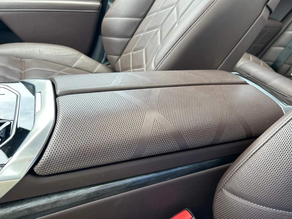 Used 2025 Carbon Black Metallic BMW 740i image 36