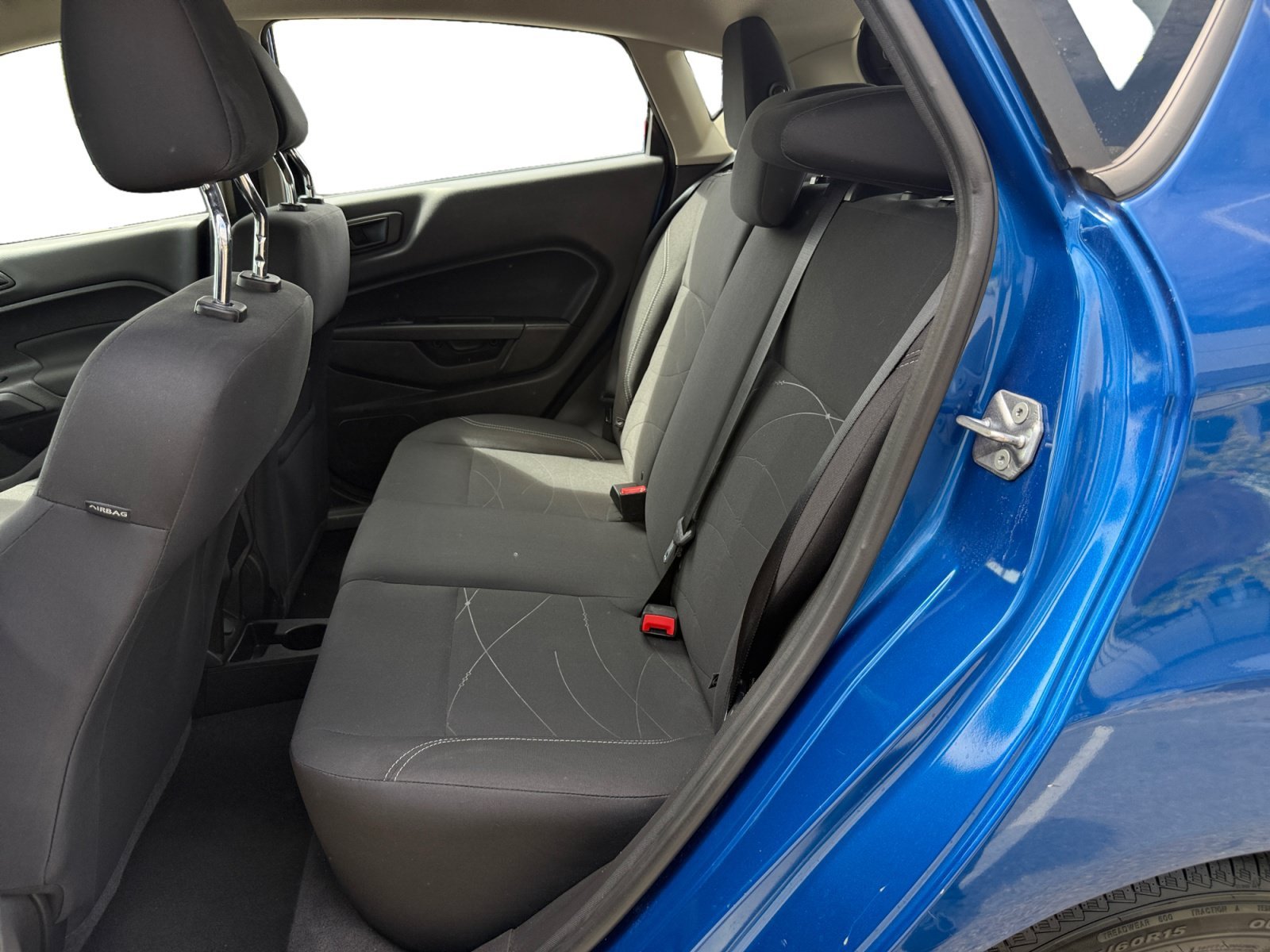 Used 2019 Lightning Blue Metallic Ford SE image 16