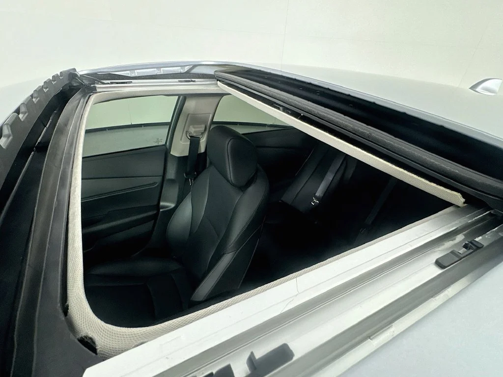 New 2026 Solar Silver Metallic Honda Touring image 31