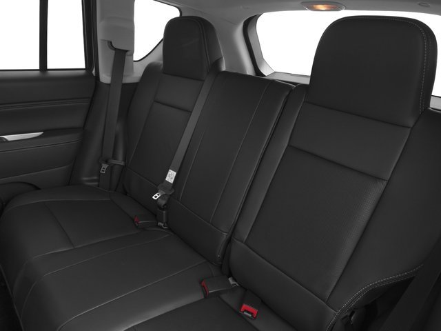 Used 2016 Bright White Clearcoat Jeep Latitude image 17