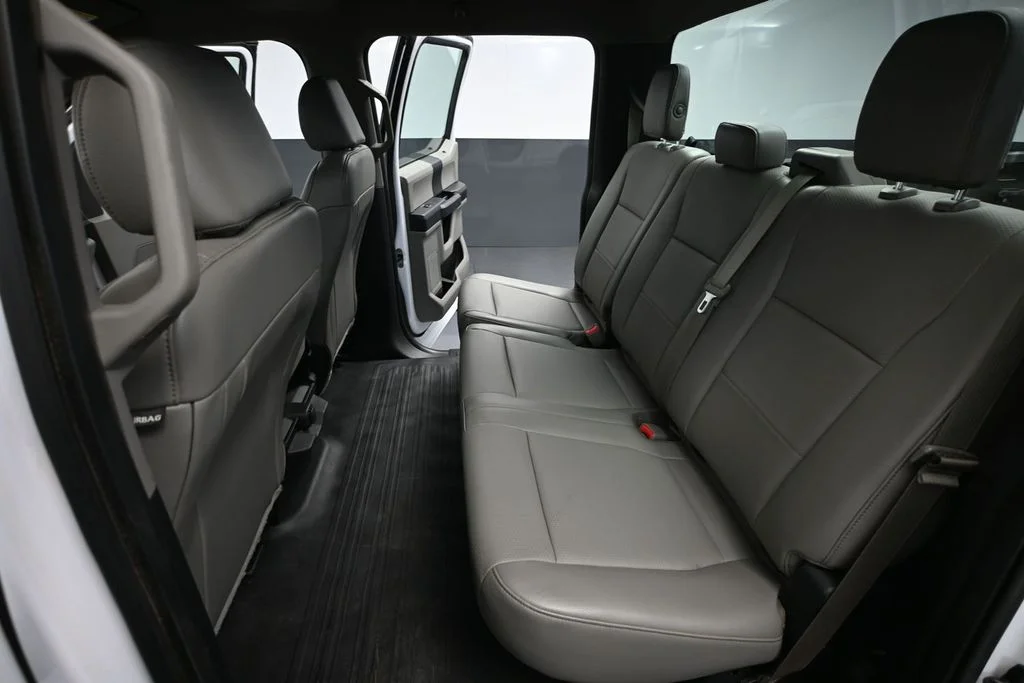 Used 2016 White Ford XL image 33
