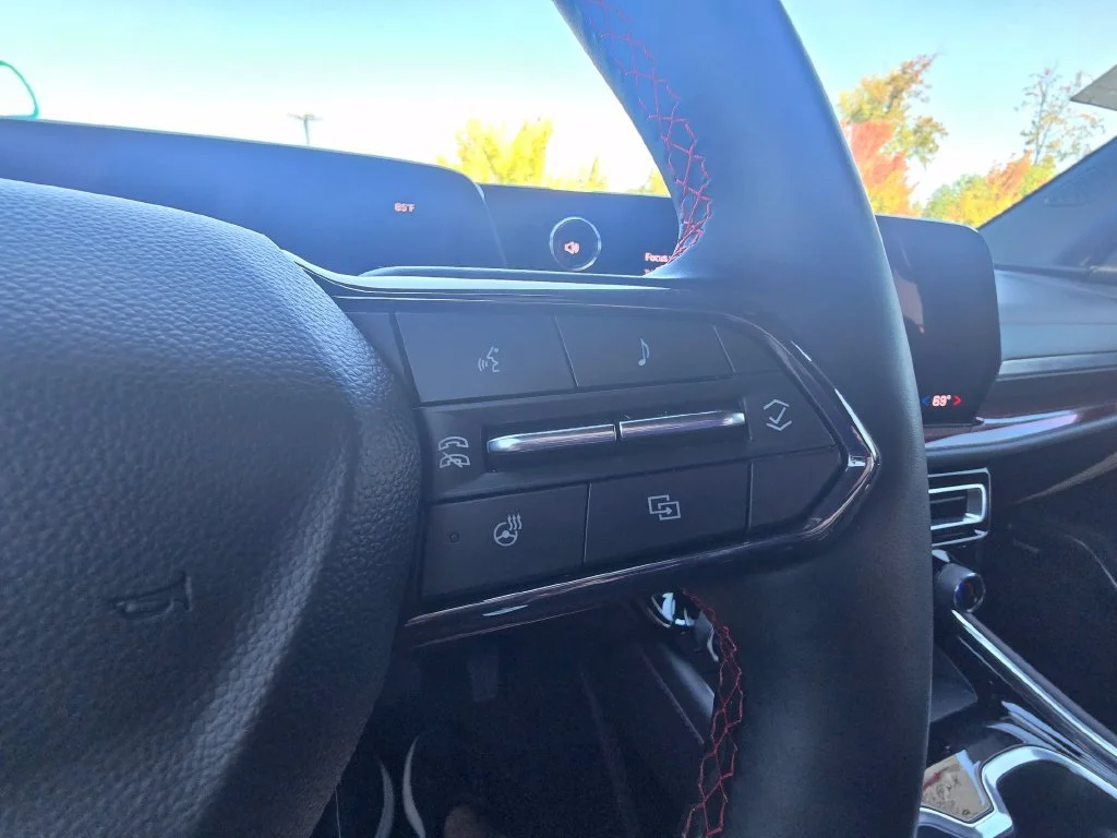 Used 2024 Mosaic Black Metallic Chevrolet RS image 27
