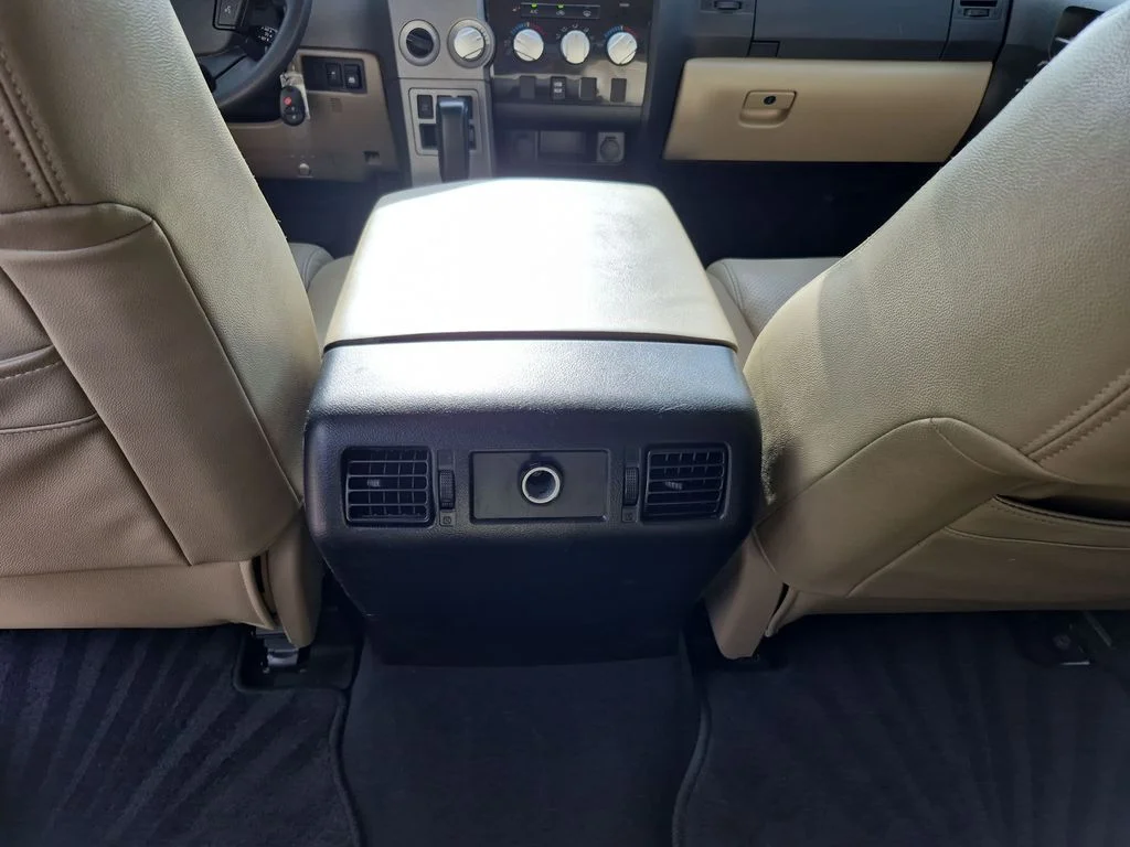 Used 2012 White Toyota Grade image 33