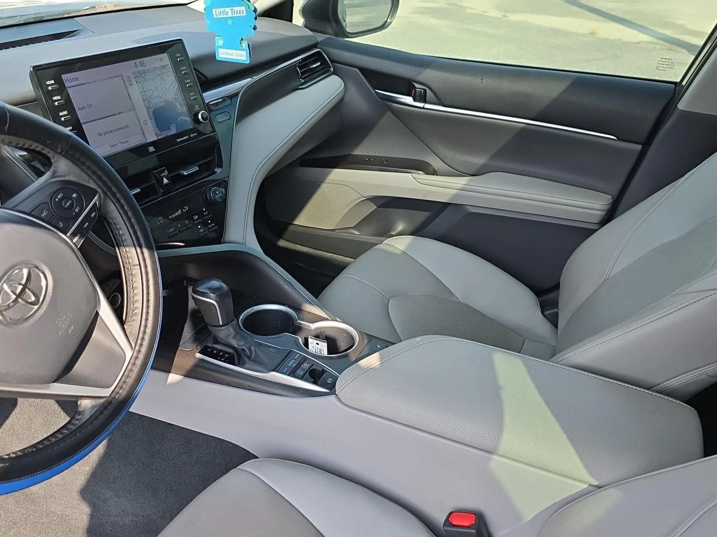 Used 2022 Predawn Gray Mica Toyota Hybrid XLE image 10