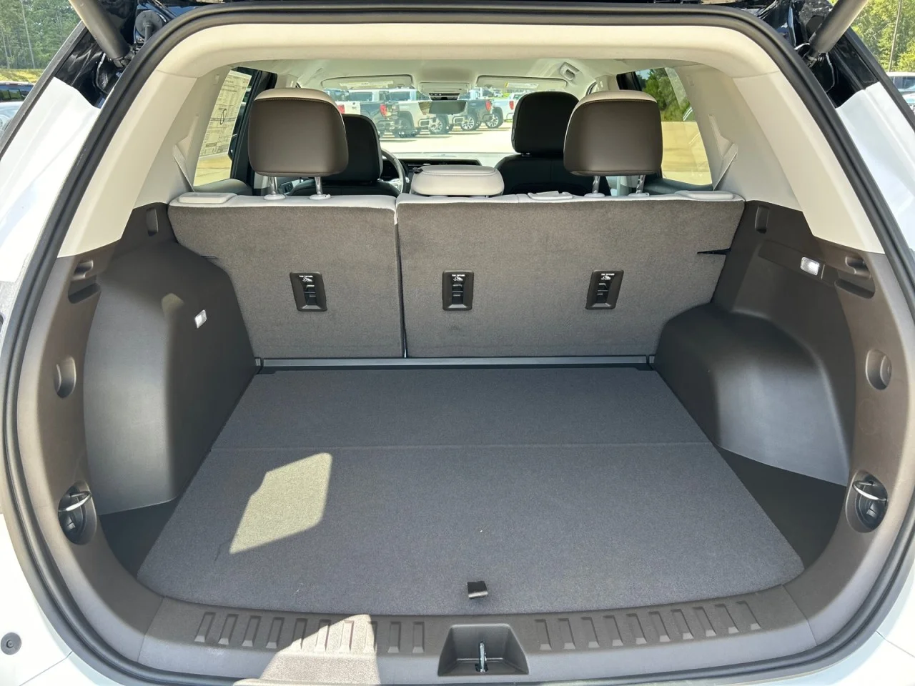 New 2027 Summit White GMC Denali image 7