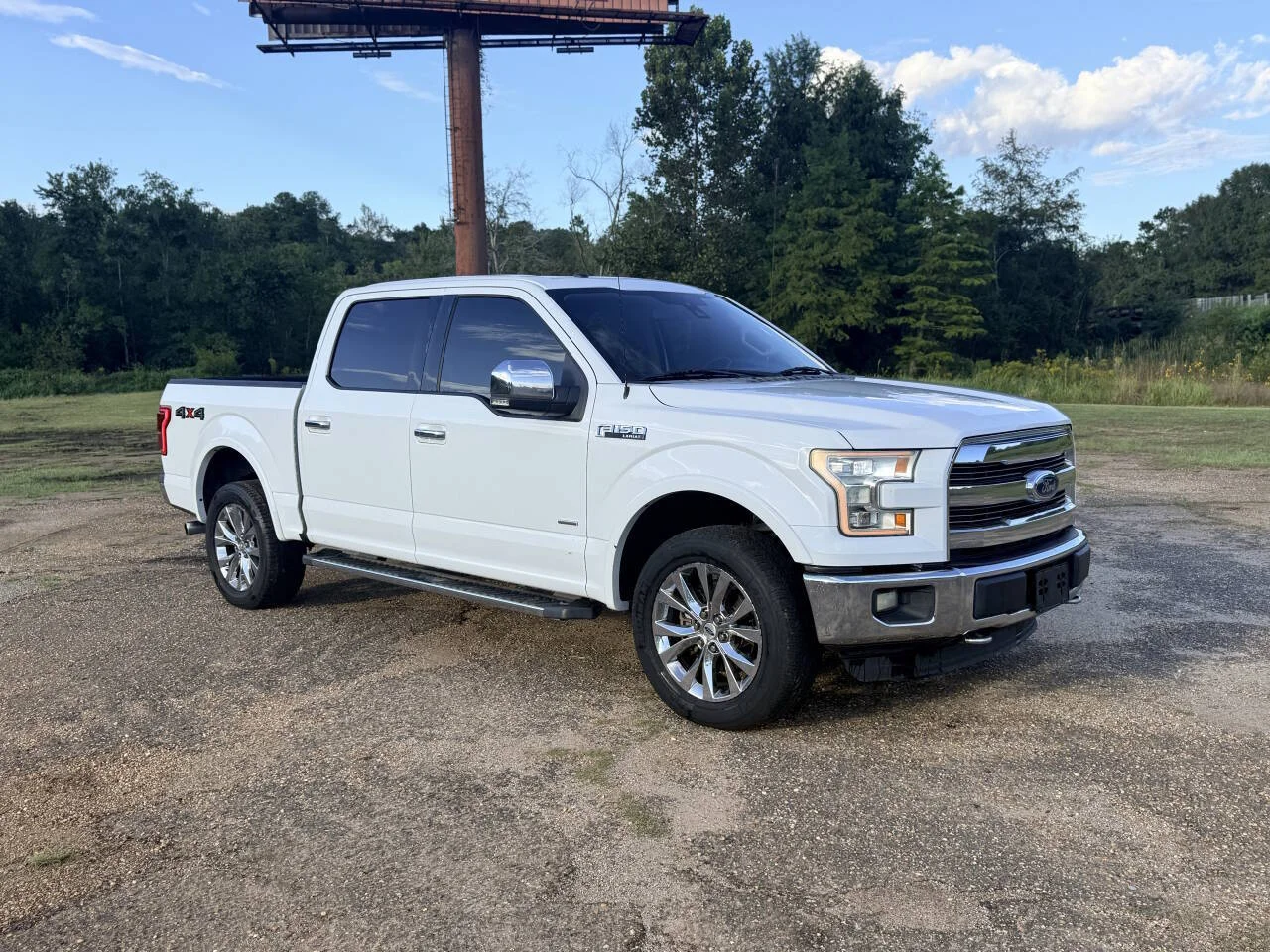 Used 2016 White Ford Lariat 4x4 4dr SuperCrew 5.5 ft. SB image 7