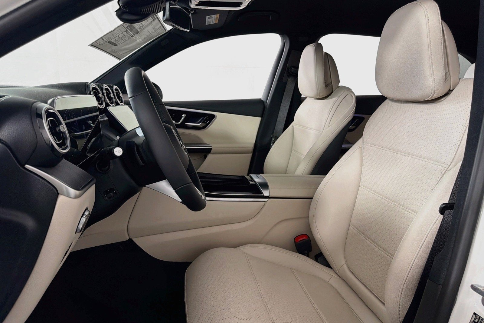 New 2026 Polar White Mercedes-Benz GLC 300 SUV image 16