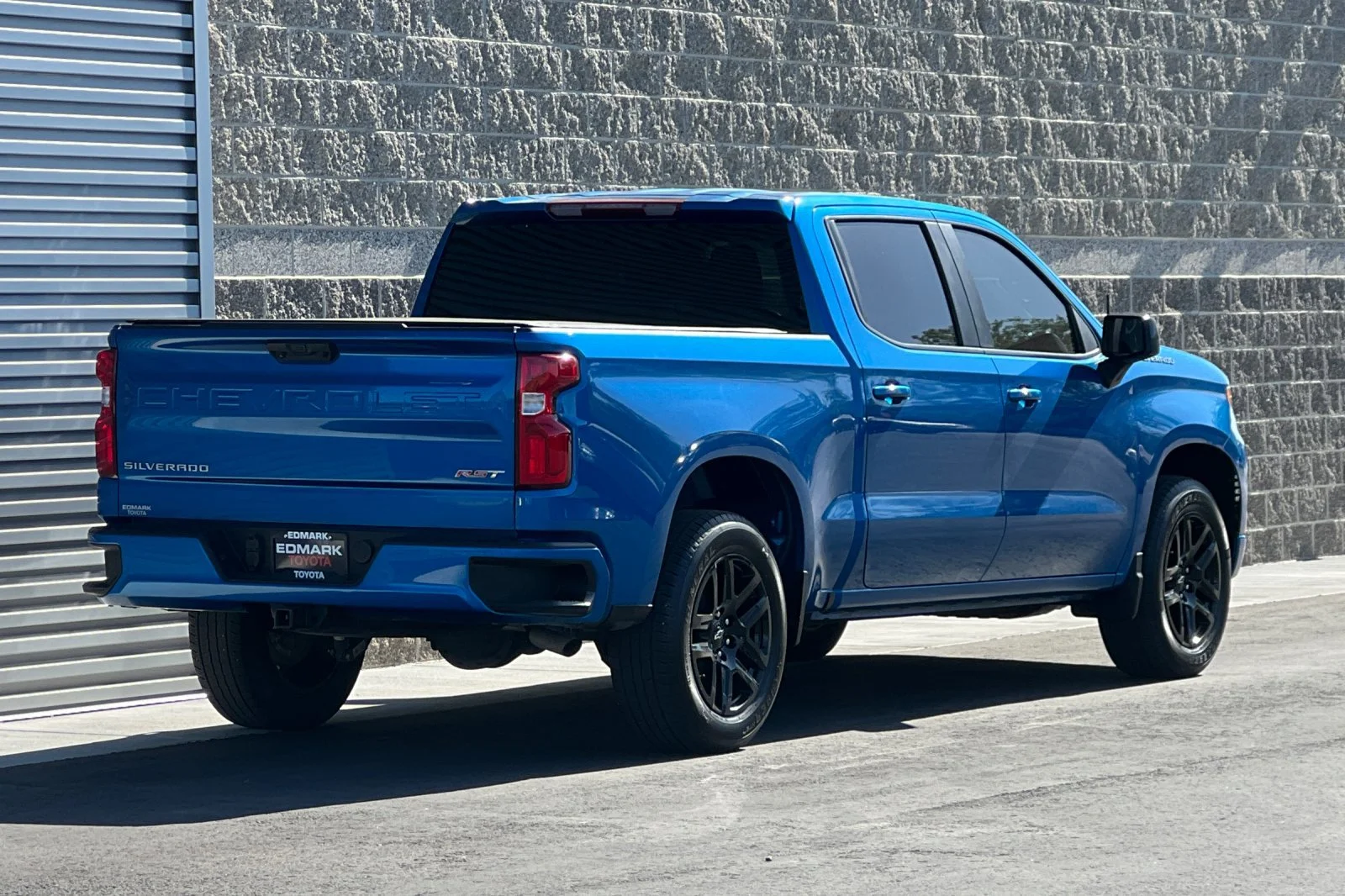 Used 2022 Glacier Blue Metallic Chevrolet RST image 3
