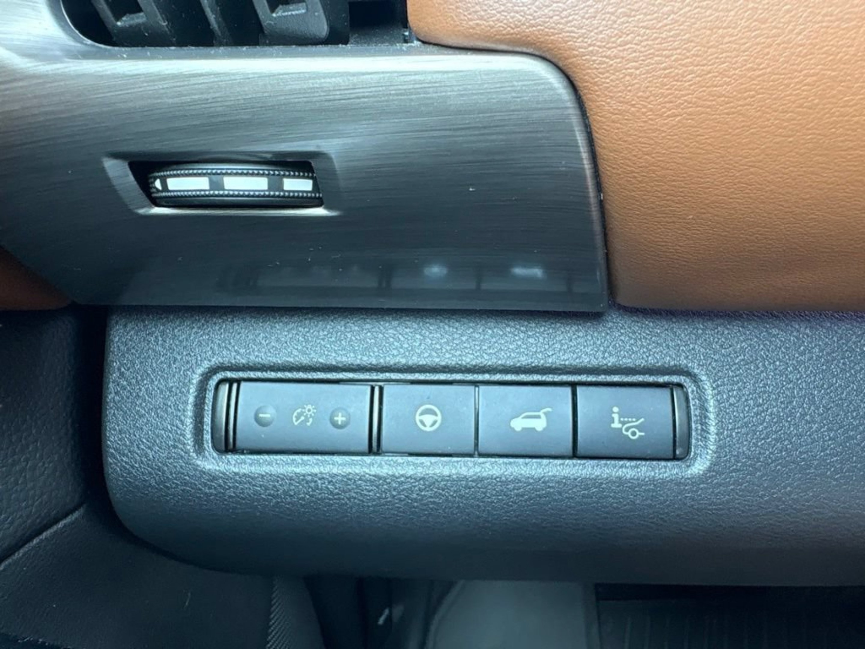 Used 2024 Scarlet Ember Nissan Platinum image 15
