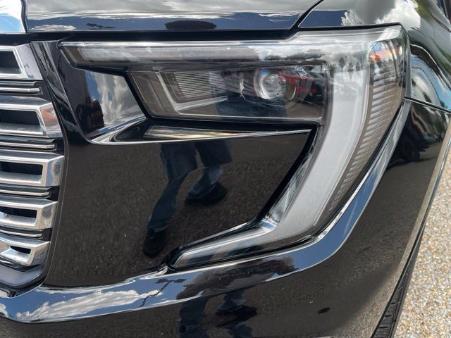 Used 2025 Ebony Twilight Metallic GMC Denali image 4