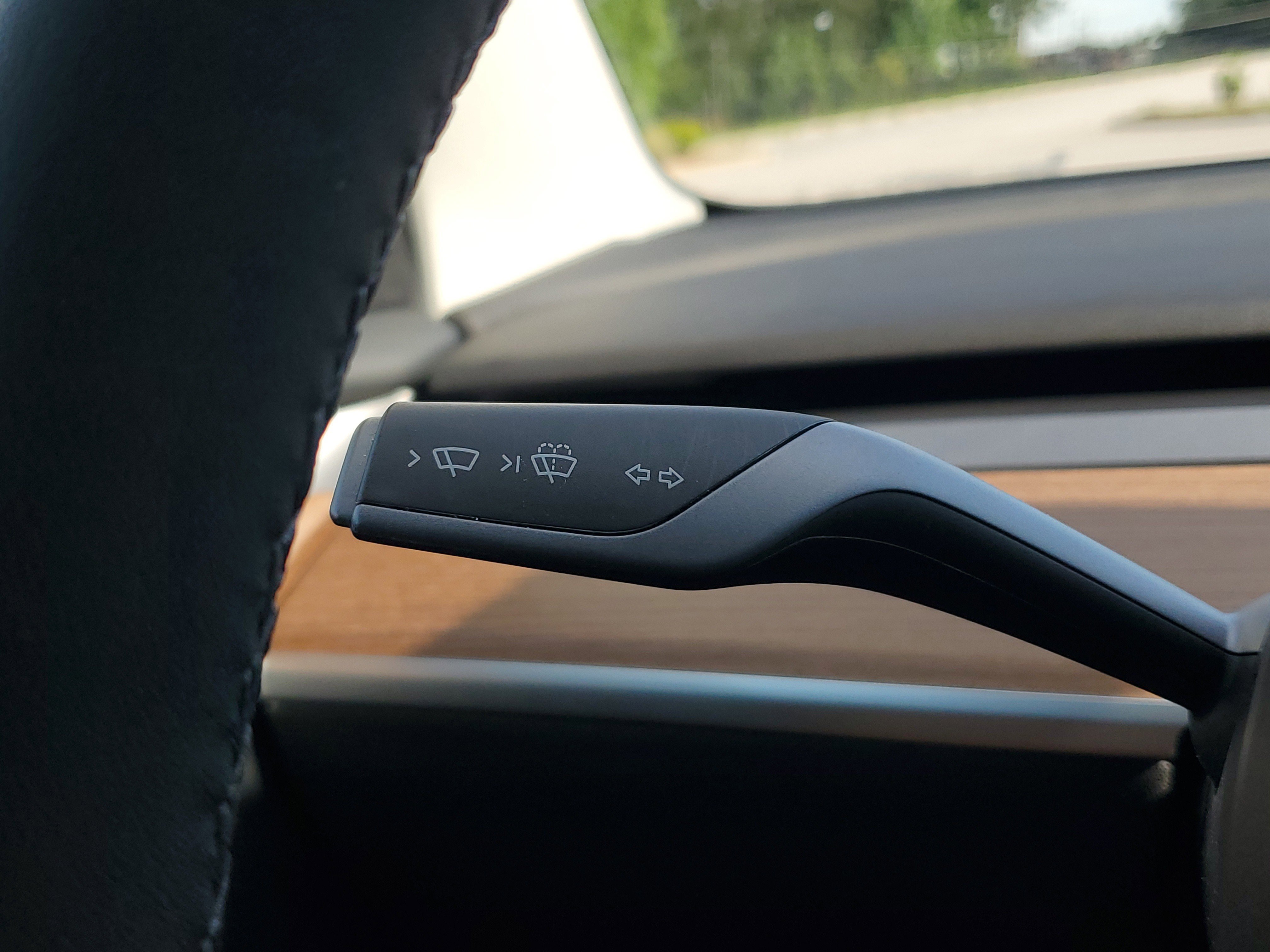 Used 2022  Tesla Long Range image 27