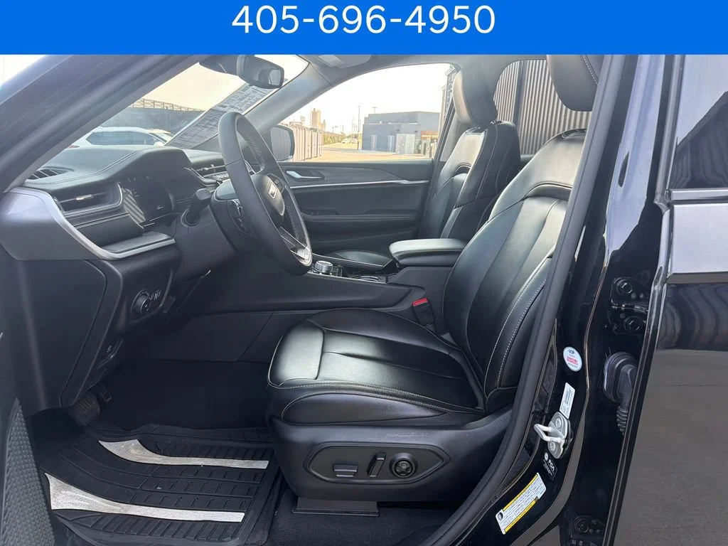 Pre-Owned 2023 Jeep Grand Cherokee Limited