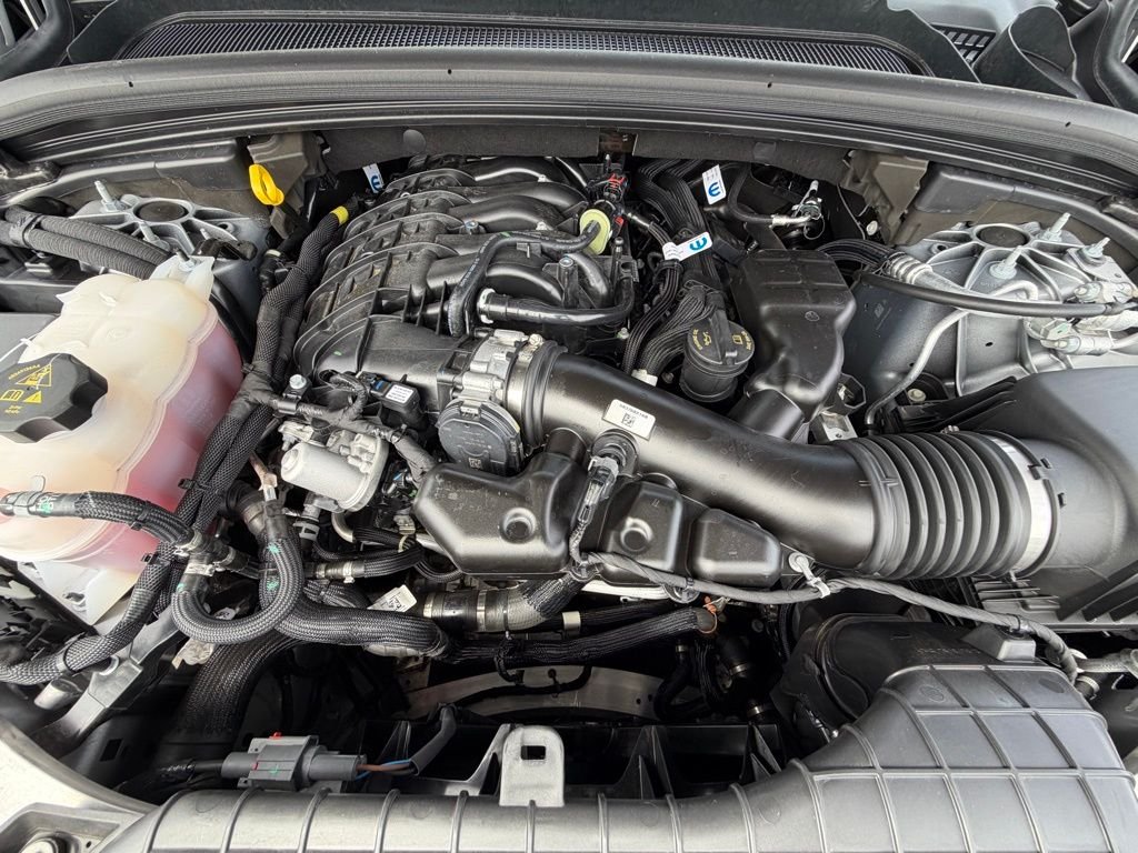 Used 2025 Silver Jeep Altitude X image 29