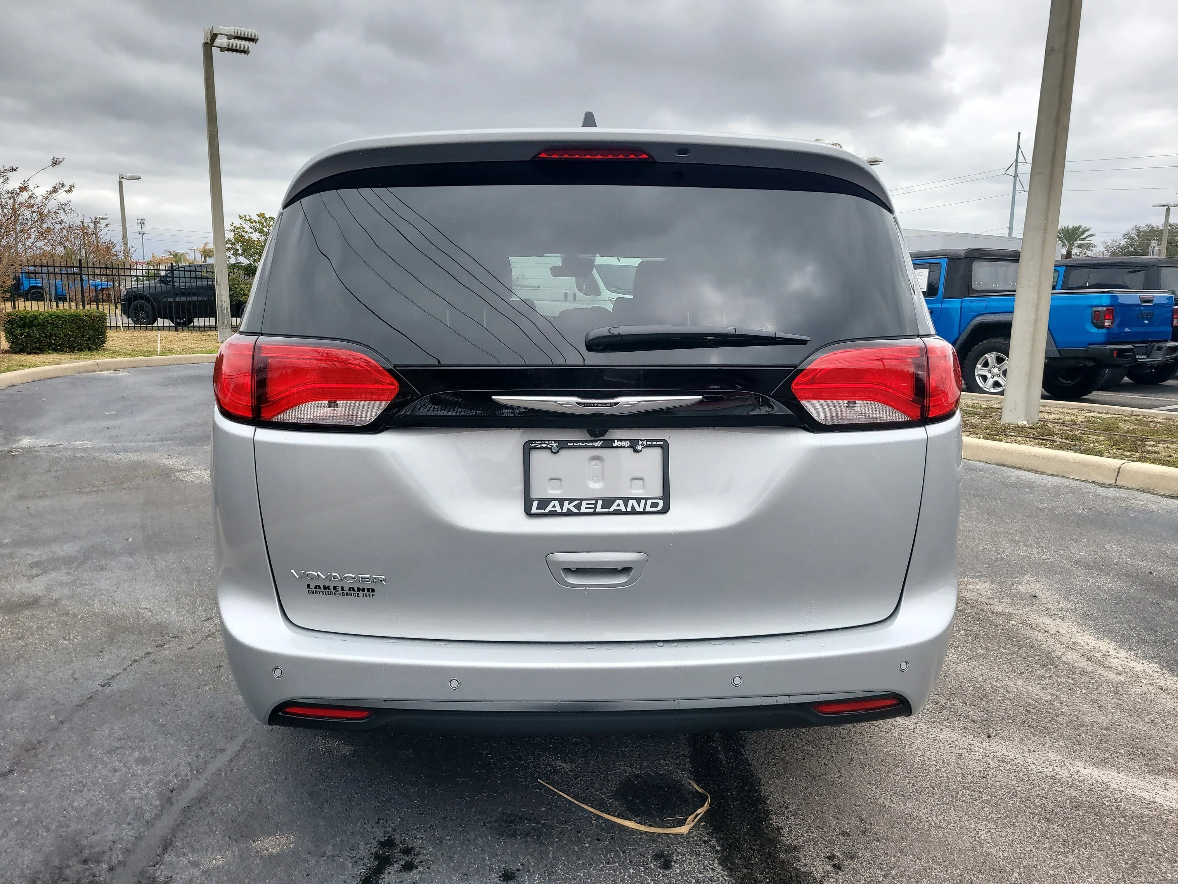 New 2026 Silver Mist Clearcoat Chrysler LX image 7
