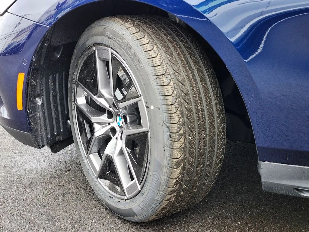 Used 2026 Blue BMW 530i xDrive image 32
