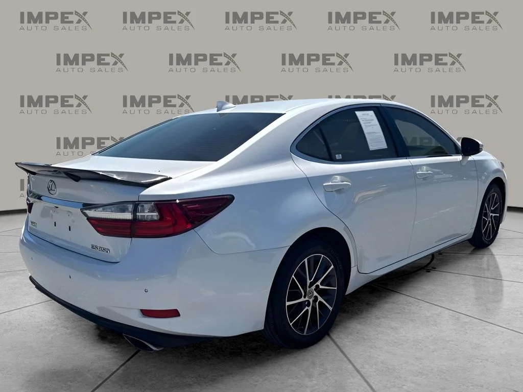 Used 2016 White Lexus 350 image 5