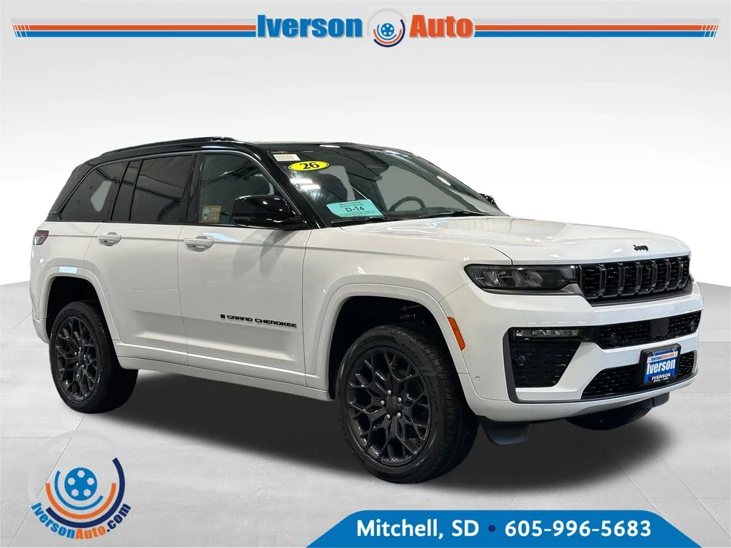 2026 Jeep Grand Cherokee Summit 4x4's photo