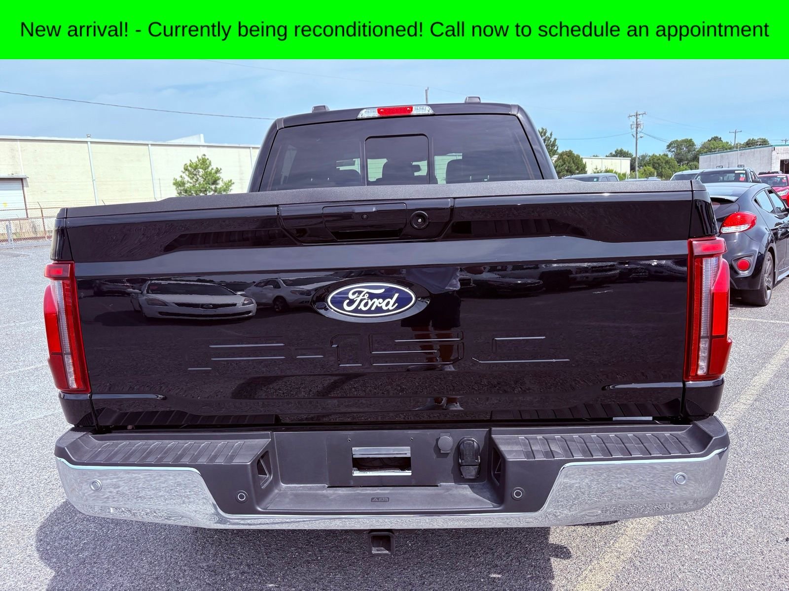 Used 2025 Black Metallic Ford Lariat image 4