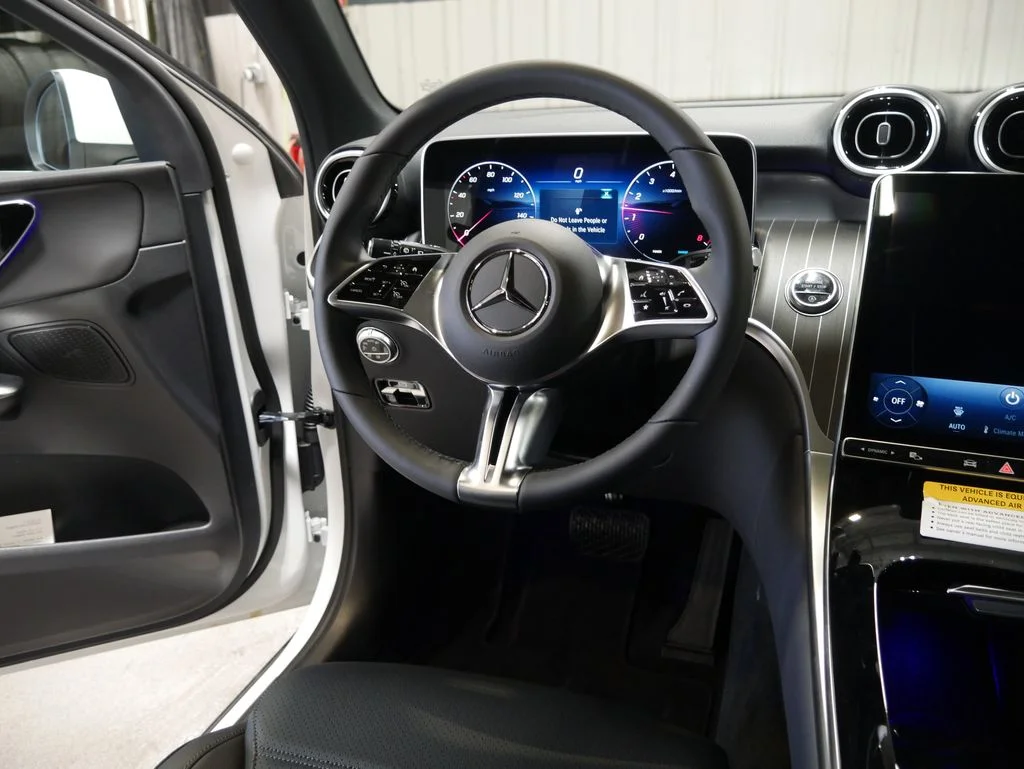 New 2026 Polar White Mercedes-Benz GLC 300 image 58