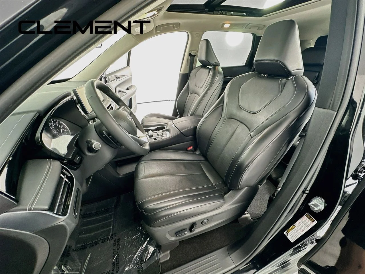 Used 2022 Mineral Black INFINITI PURE image 30