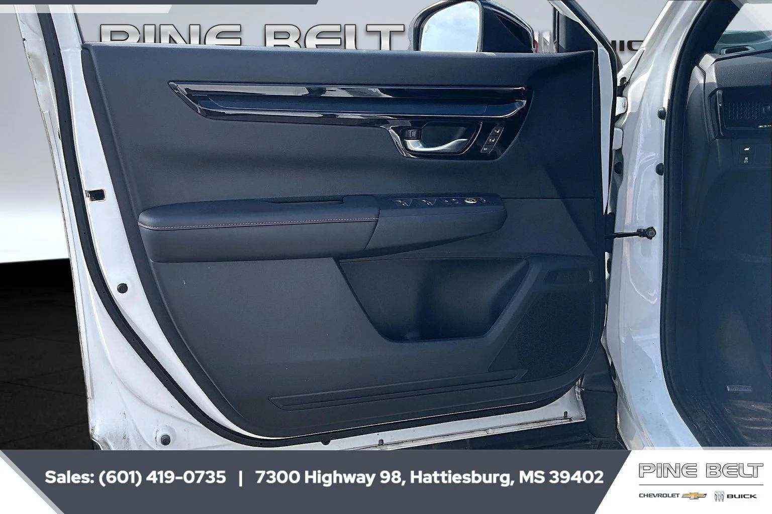 Used 2024 Platinum White Pearl Honda Sport Touring image 17