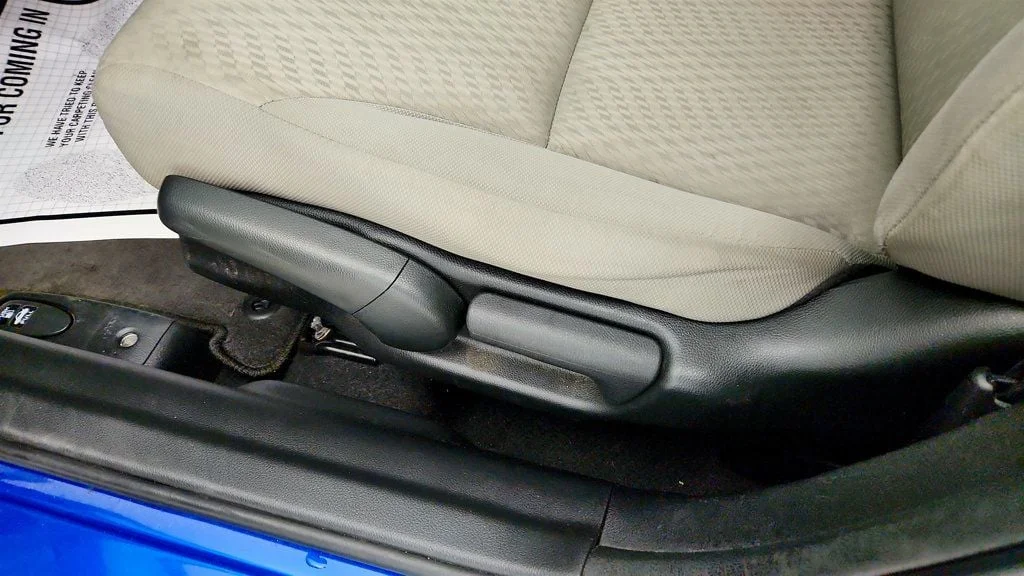 Used 2015 Dyno Blue Pearl Honda 4dr CVT LX image 11