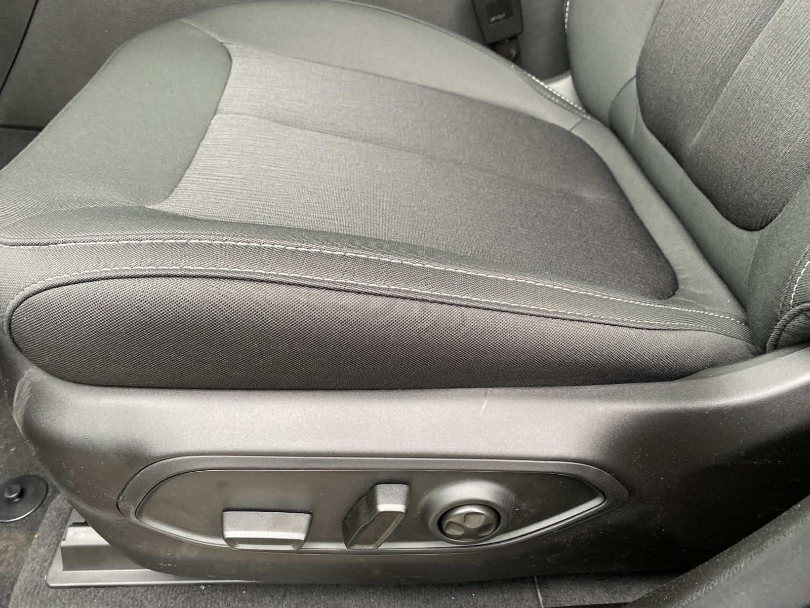 New 2026 Baltic Gray Metallic Clearcoat Jeep Laredo X image 9