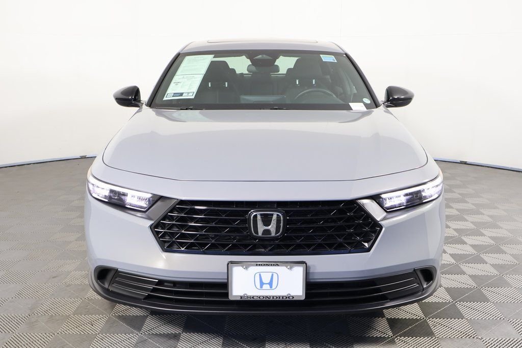 Used 2025 Urban Gray Pearl Honda Sport image 2