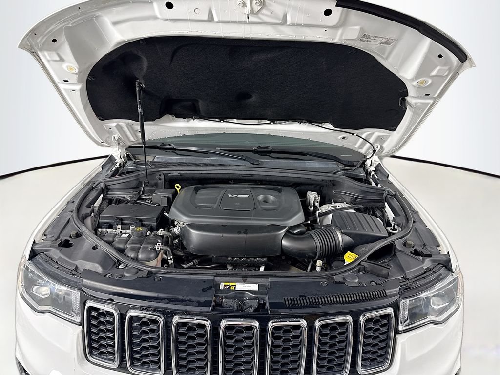 Used 2017 White Jeep Laredo image 29