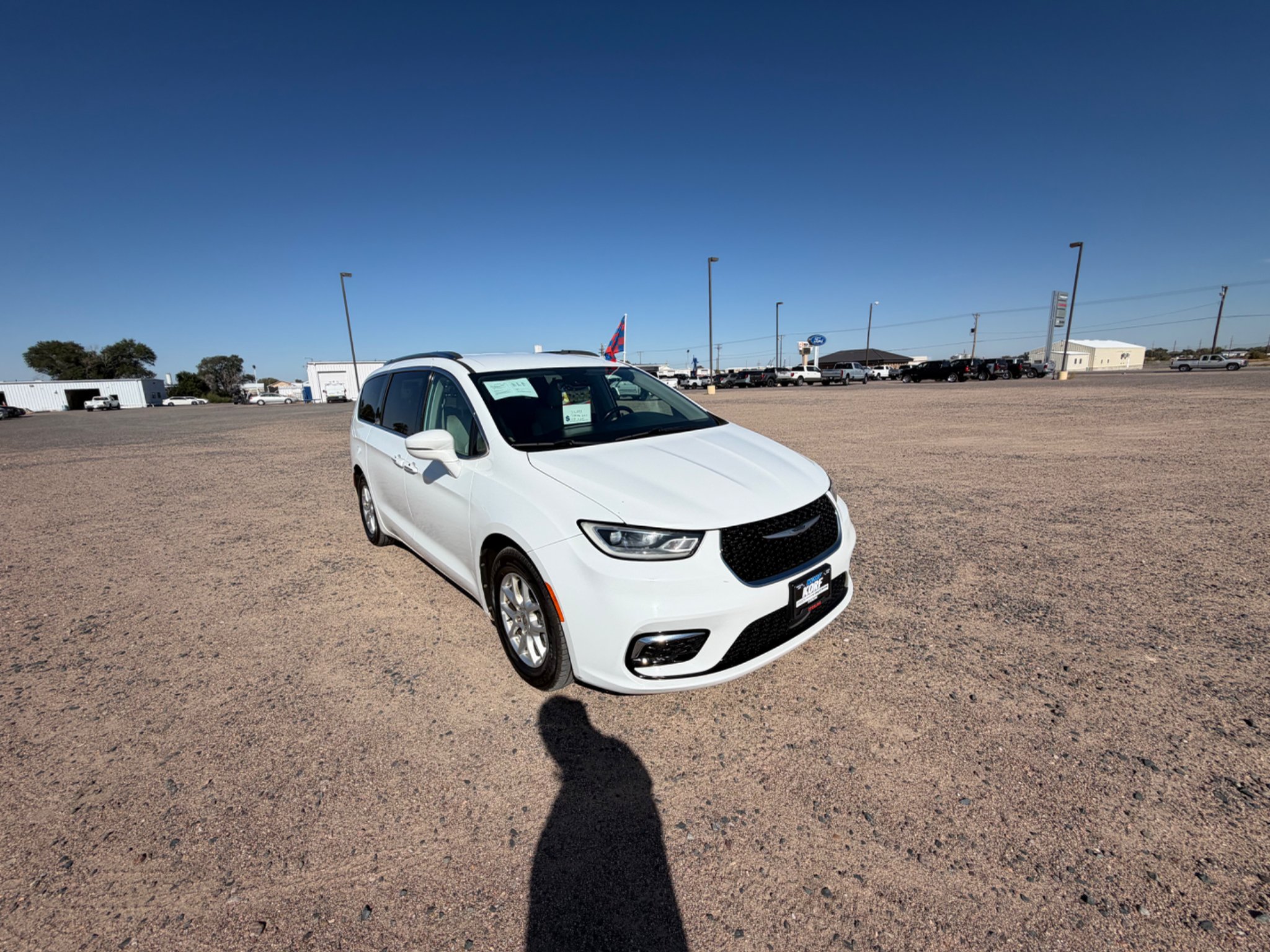 Used 2021 White Chrysler Touring L image 3