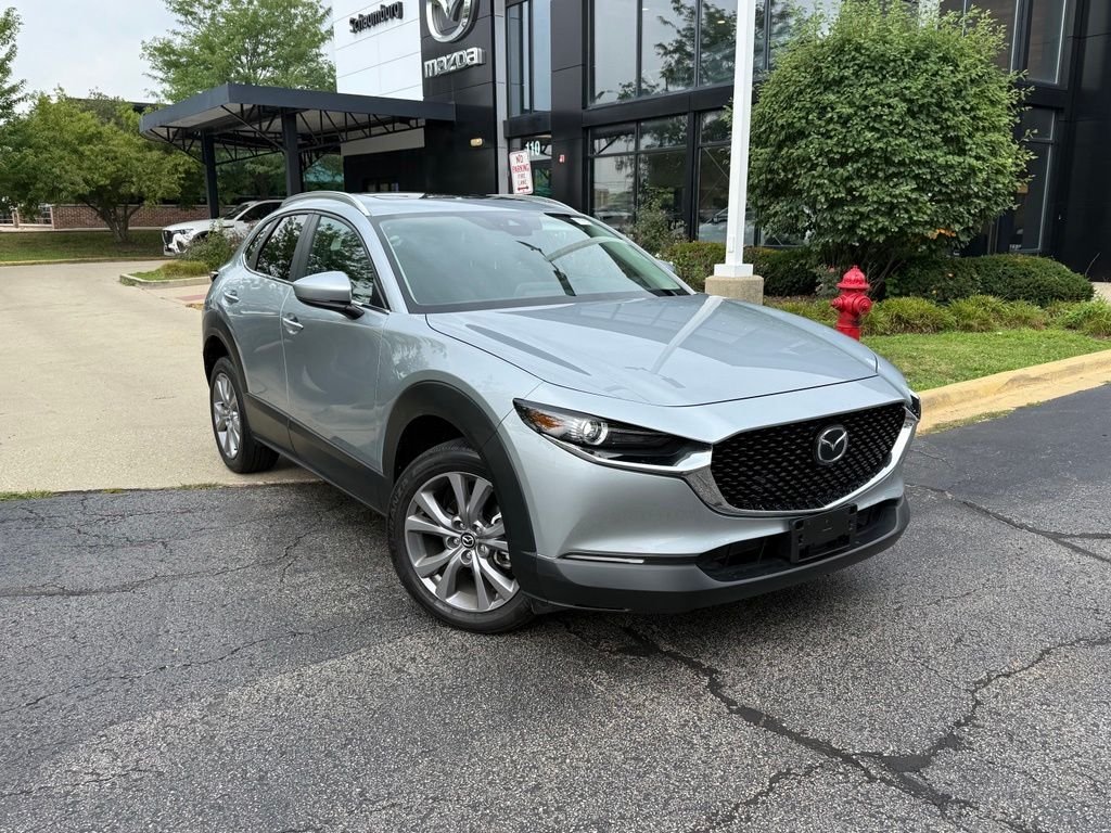 Used 2021 Silver Mazda Preferred image 9