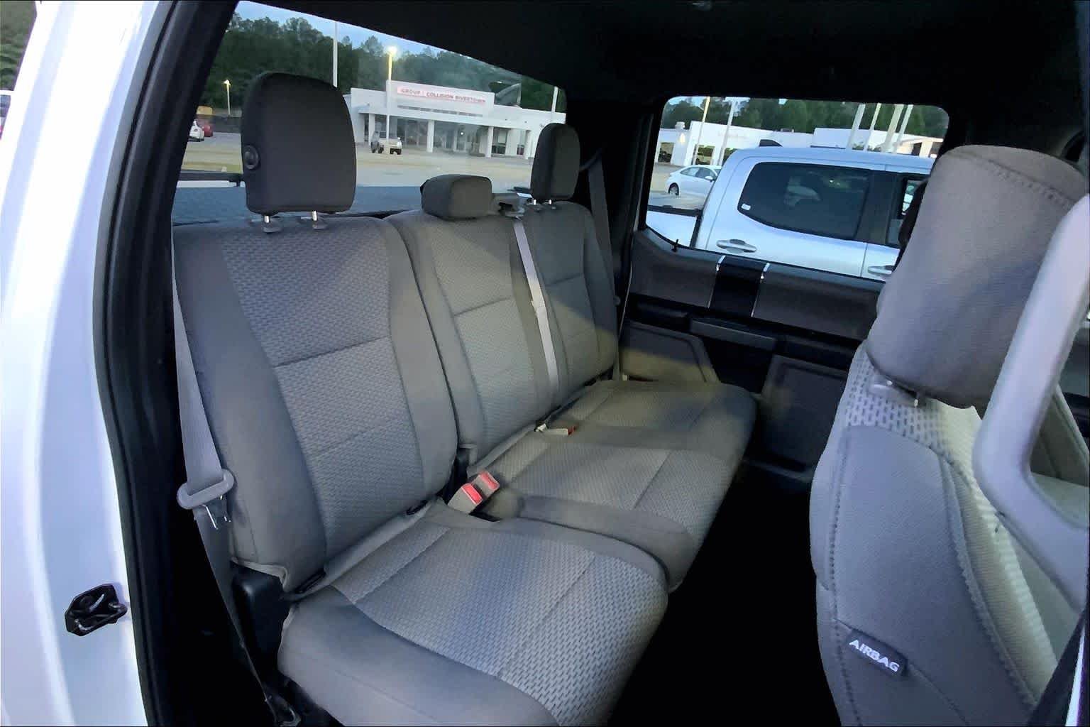 Used 2018 Oxford White Ford XLT image 19
