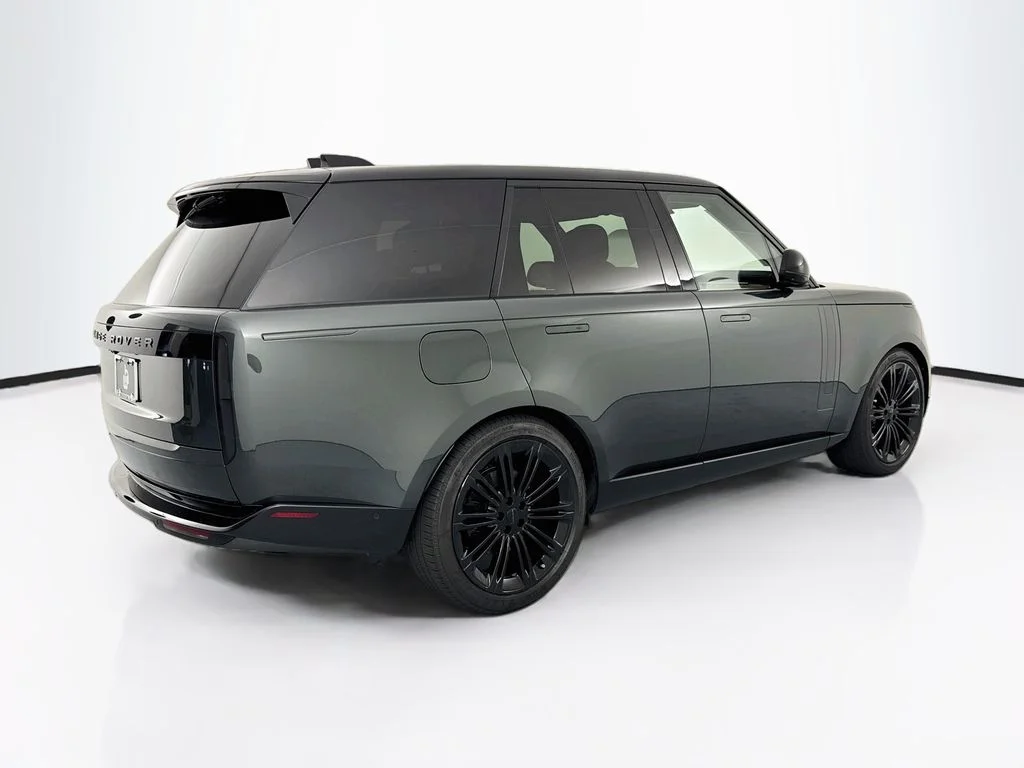 Used 2026 Green Land Rover SE image 5