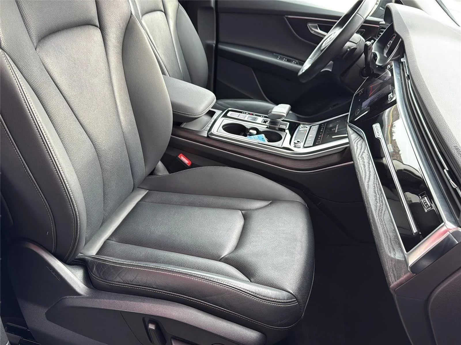 2022 Audi Q8 Premium Plus - Photo 31