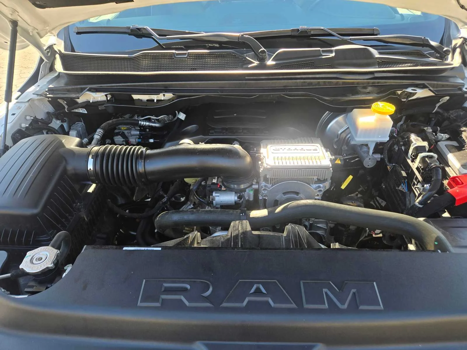 Used 2024  Ram Laramie image 30