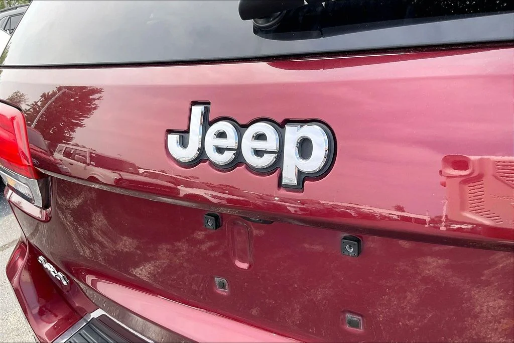Used 2019 Red Jeep Limited image 30