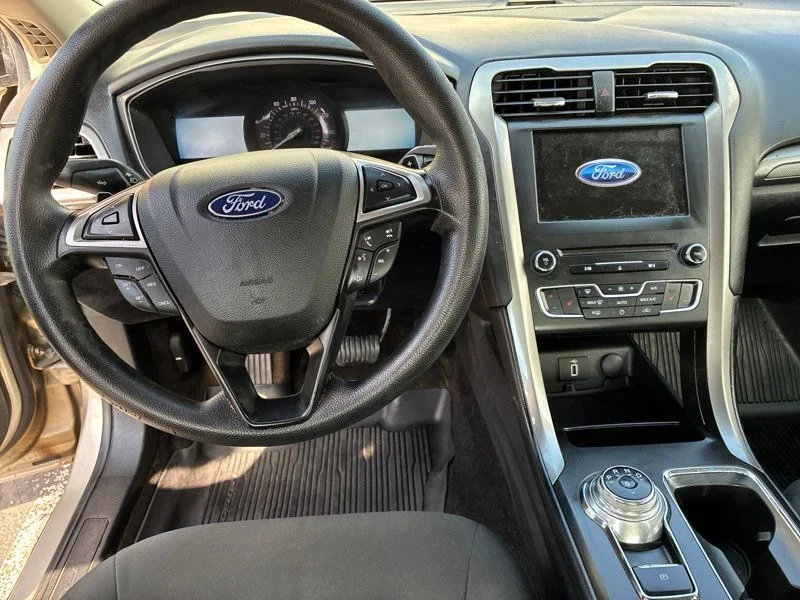 Used 2018 Gold Ford SE image 10