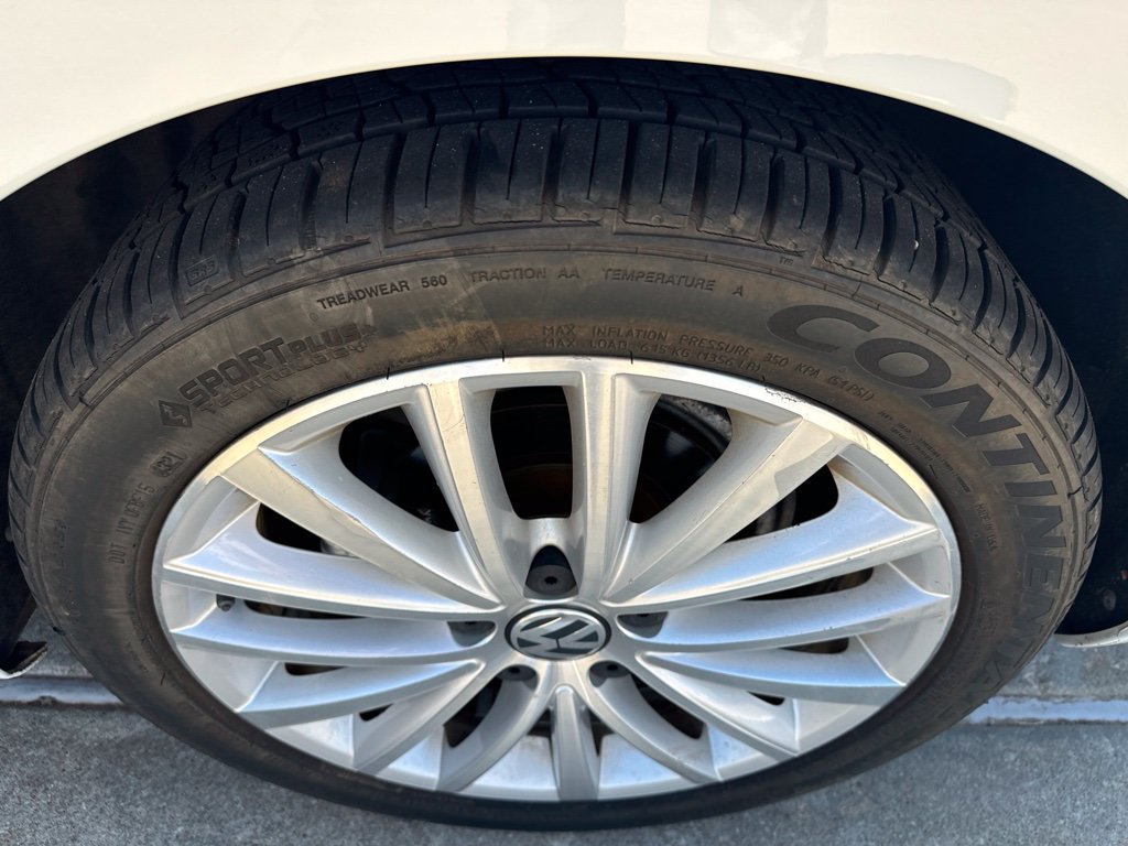 Used 2014 White Volkswagen 1.8T SEL image 5