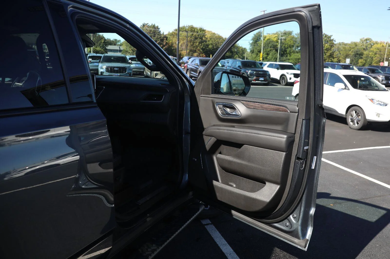 Used 2021 Shadow Gray Metallic Chevrolet Z71 image 30