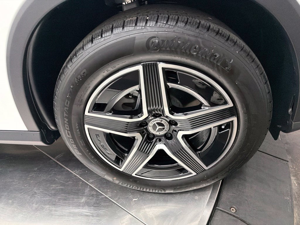New 2027 Polar White Mercedes-Benz GLC 300 image 86